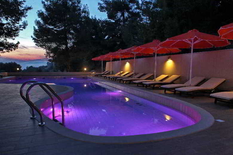 Rahoni Cronwell Park Hotel