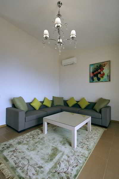 Rahoni Cronwell Park Hotel