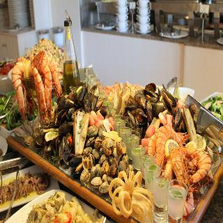 Rahoni Cronwell Park Hotel