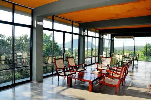 Giritale Hotel
