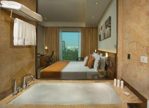 Hotel Radisson Blu Kaushambi Delhi Ncr