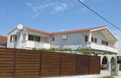 Filipovic Apartments With Pool