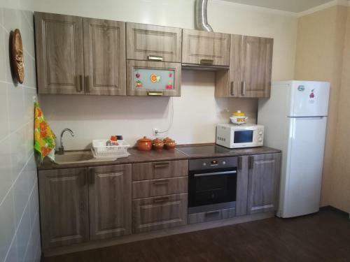 Naira Apartments