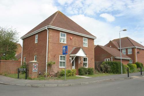 2 Chambers Avenue