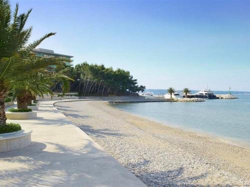 Holiday Home Luxury Sea View Apartment