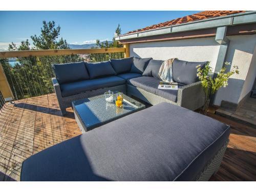 Holiday Home Luxury Sea View Apartment