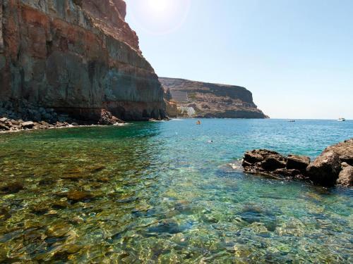 Beachfront Apartment Mog�n Mb