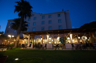 Hotel Golden Tulip Rome Airport