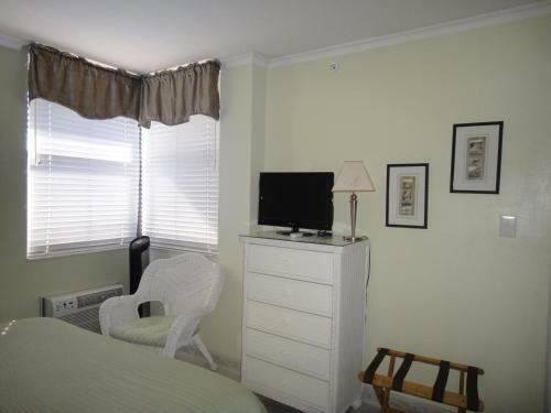 Lovers Key Beach Club #201 Holiday Home