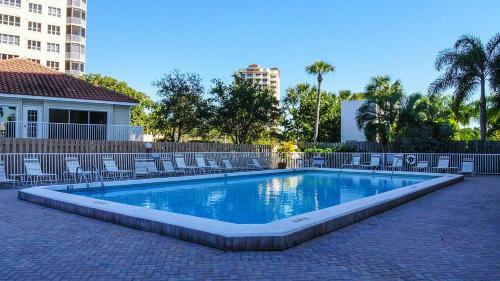 Lovers Key Beach Club #201 Holiday Home