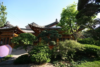 Bonum 1957 Hanok Stay And Hotel