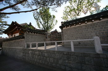 Bonum 1957 Hanok Stay And Hotel