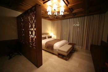 Bonum 1957 Hanok Stay And Hotel