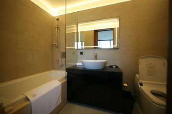 Bonum 1957 Hanok Stay And Hotel