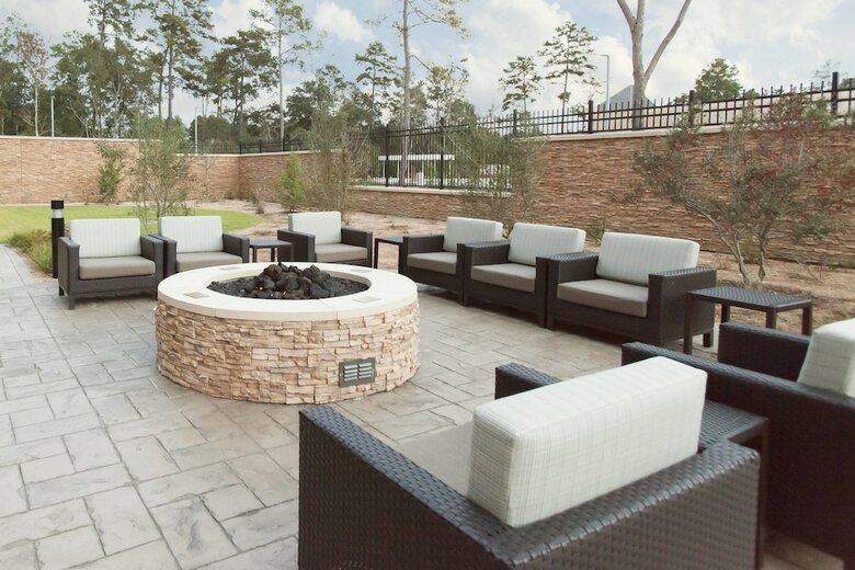 Hotel Courtyard By Marriott Houston Springwoods Village
