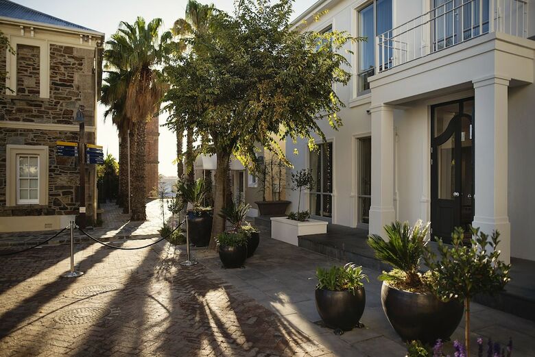 Queen Victoria Hotel