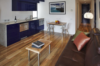 Aparthotel Salamanca Wharf Hotel