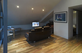 Aparthotel Salamanca Wharf Hotel