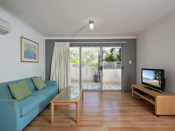 Shoal Bay Beachclub Apartments
