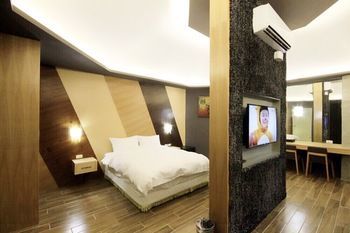 Hotel Ease Bed And Breakfast