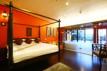Mystery 13 B&B
