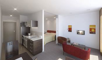 Hotel Ramada Suites Christchurch City