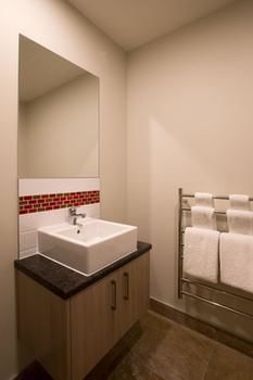 Hotel Ramada Suites Christchurch City