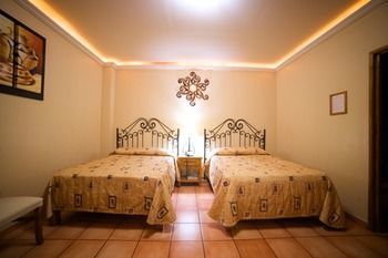 Hotel Hacienda Del Sol