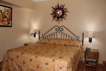 Hotel Hacienda Del Sol