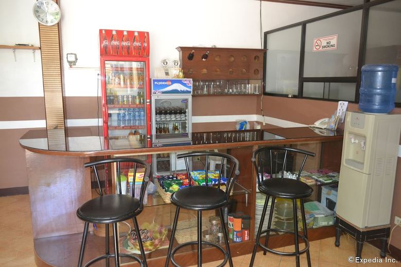 Hotel Antonio's Apartelle & Suites