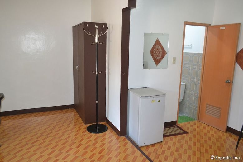 Hotel Antonio's Apartelle & Suites