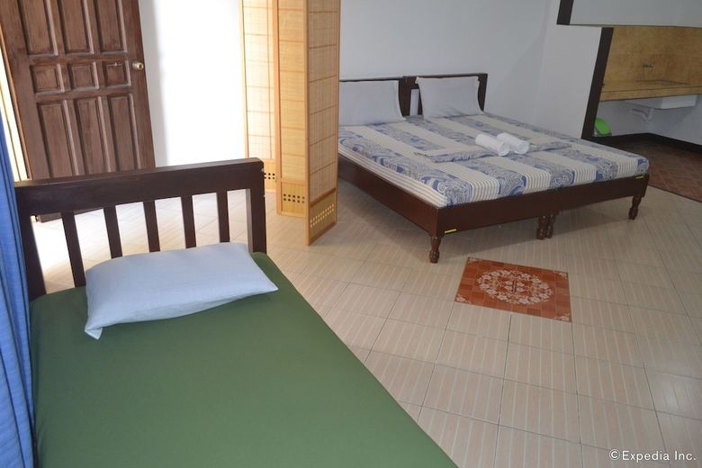 Hotel Antonio's Apartelle & Suites