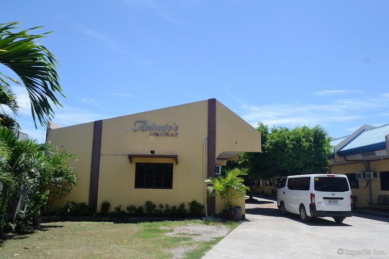 Hotel Antonio's Apartelle & Suites