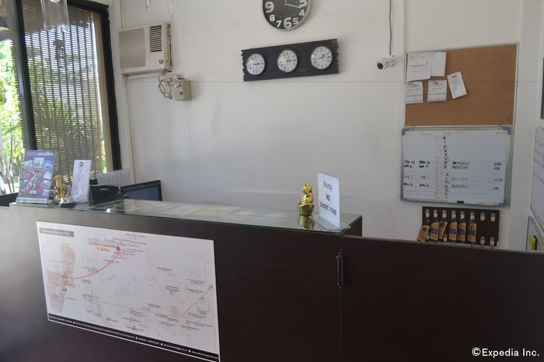 Hotel Antonio's Apartelle & Suites