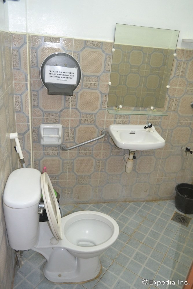 Hotel Antonio's Apartelle & Suites
