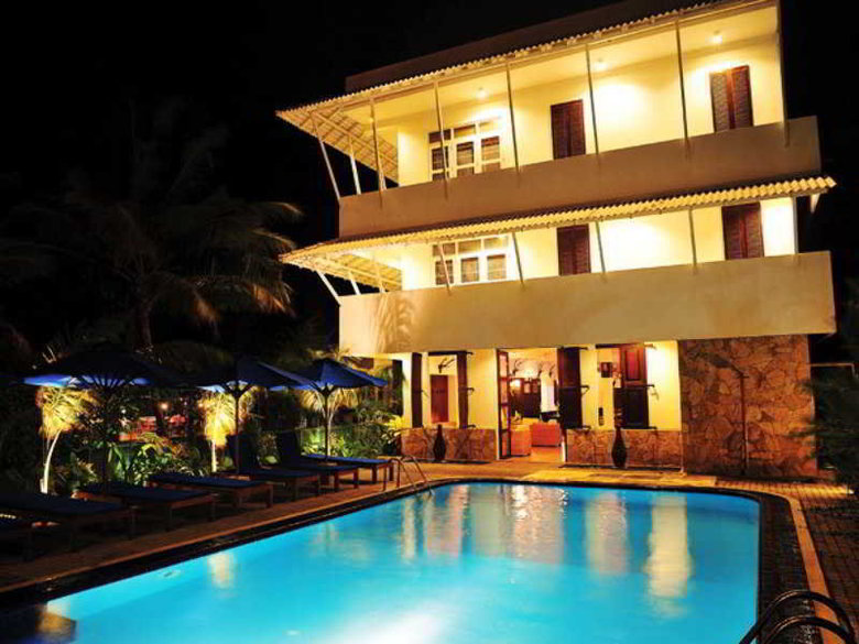 St. Lachlan Hotel & Suites