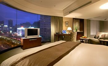 Grand Forward Hotel