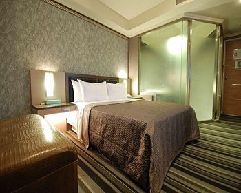 Royal Garden Hotel