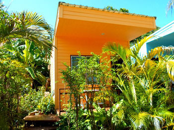 Hotel Rewadee Garden Resort
