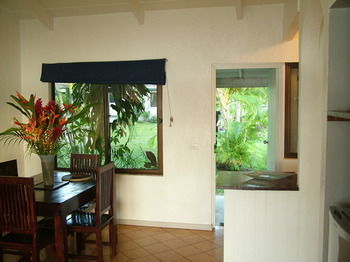 Pacific Lagoon Apartments