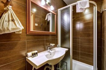 Pushka Inn Hotel