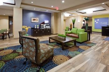 Holiday Inn Express Hotel & Suites Fort Dodge