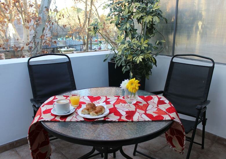 Uvas Apartments