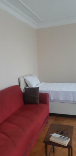 Walnut Shell Hotel