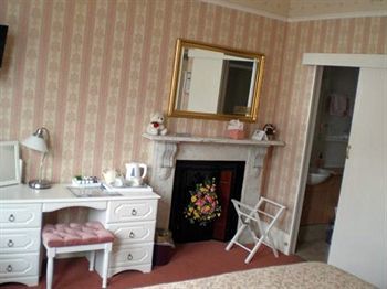 Hotel The Moorings - Guest House