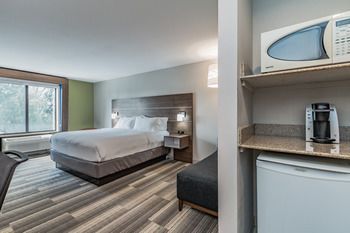 Holiday Inn Express Hotel & Suites South Bend