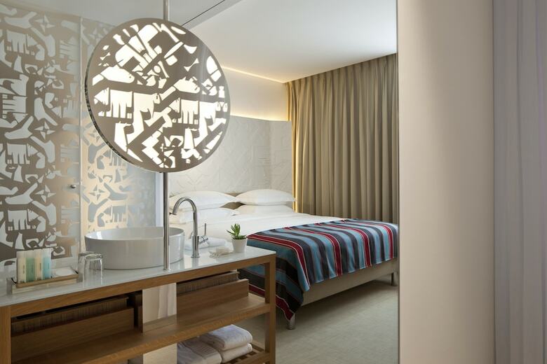 Hotel Adiv