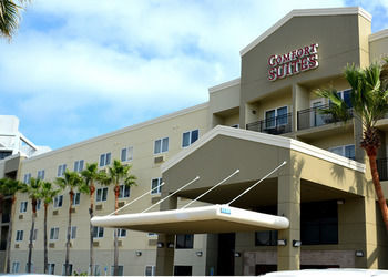 Hotel Comfort Suites Beachside
