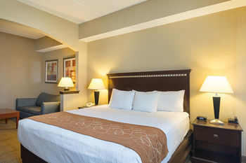 Hotel Comfort Suites Beachside