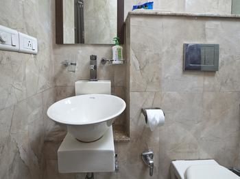 Hotel Oyo Premium Near Mega Mall